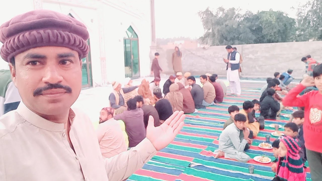Masjid Mein Aaj Ki Iftar party