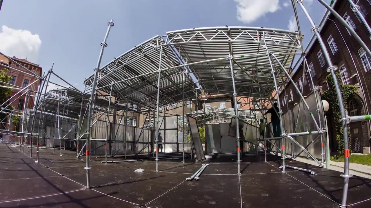 Szegediner open air theatre on Layher Event System