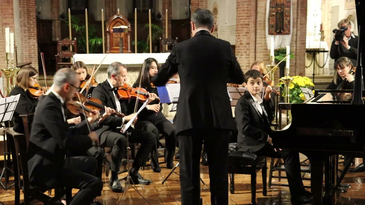 Antonio Pavan (11 anni) - Mozart Concerto K414  primo tempo
