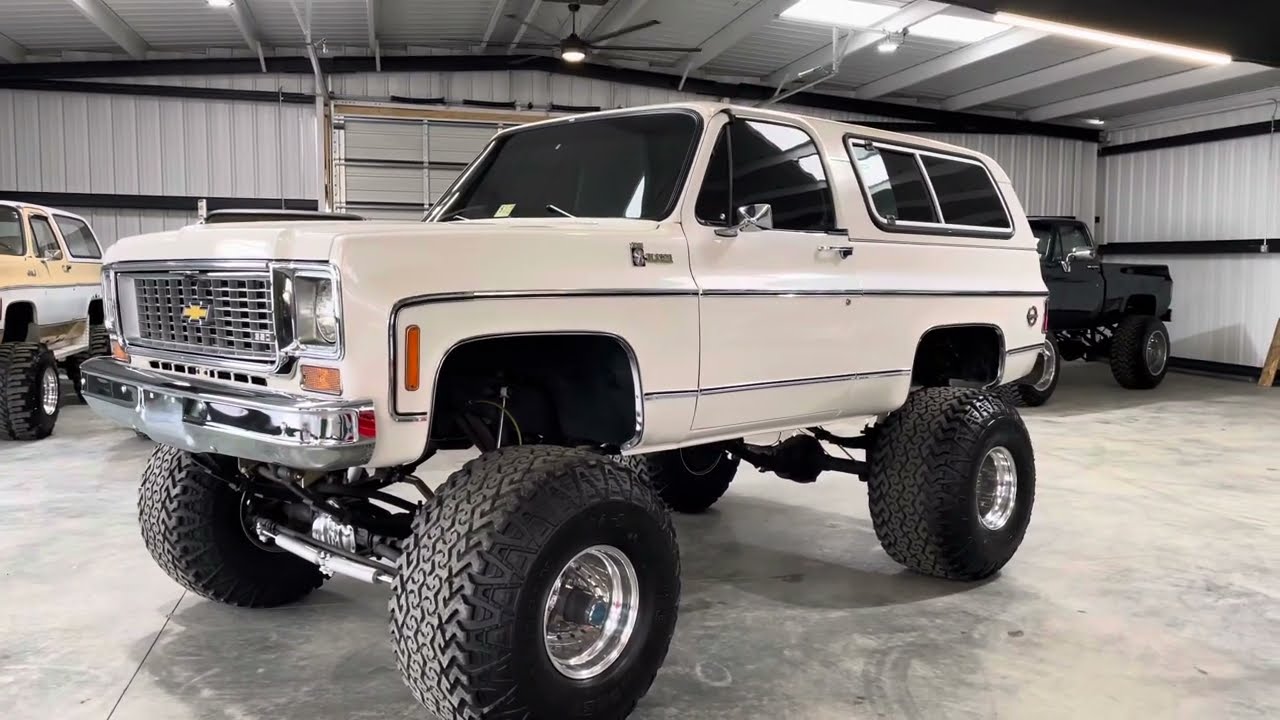 Классический блейзер с поясом Mickey Thompson Baja K5 Lifted готовится к продаже!