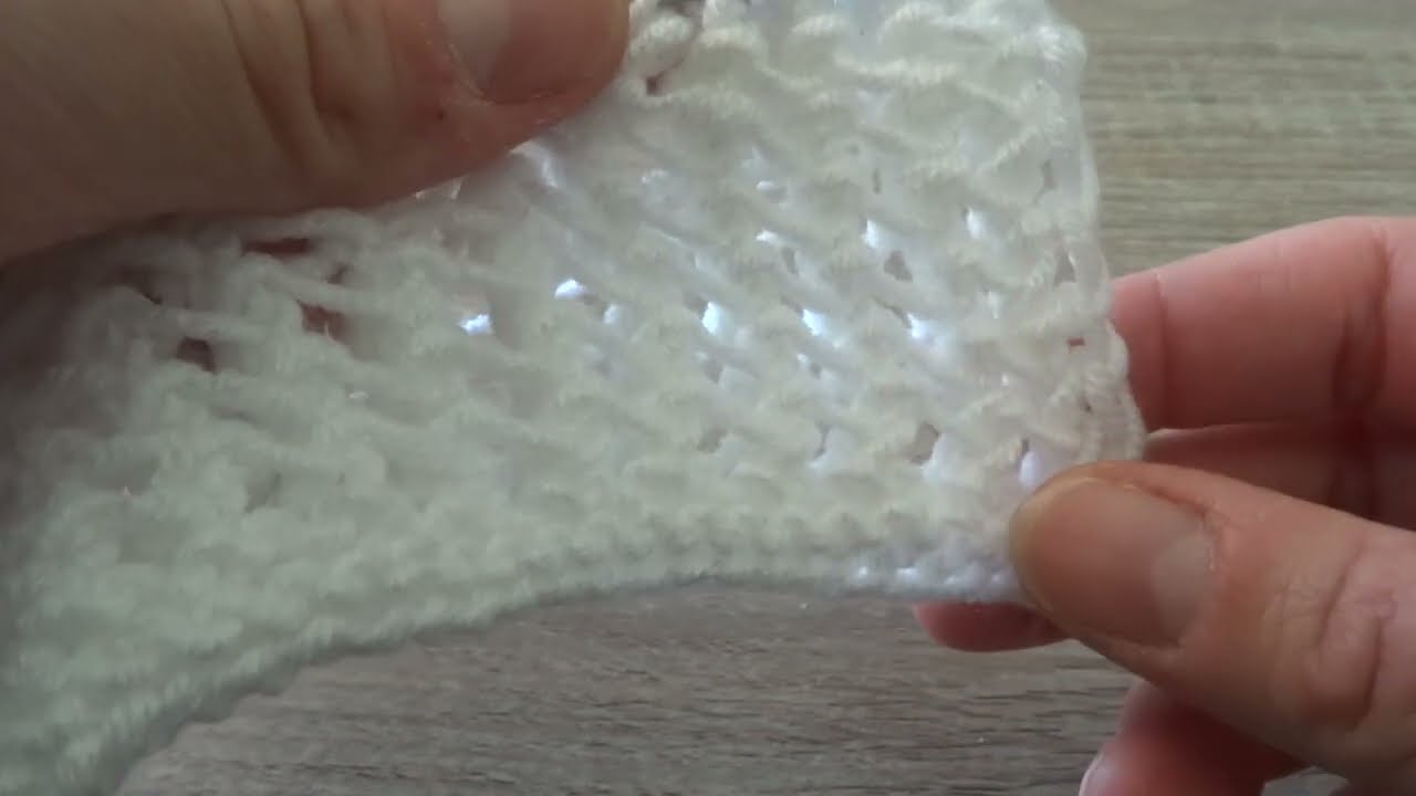 Нежна и ефирна плетка, изключително лесна за плетене! // Punto suave y ligero, super fácil a tejer!