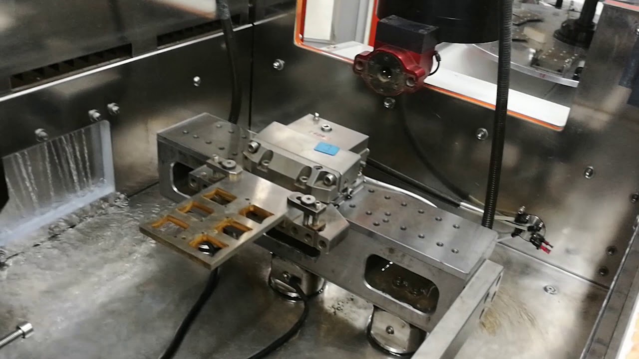 CHARMILLES ROBOFIL 4030SI Erosion Machine