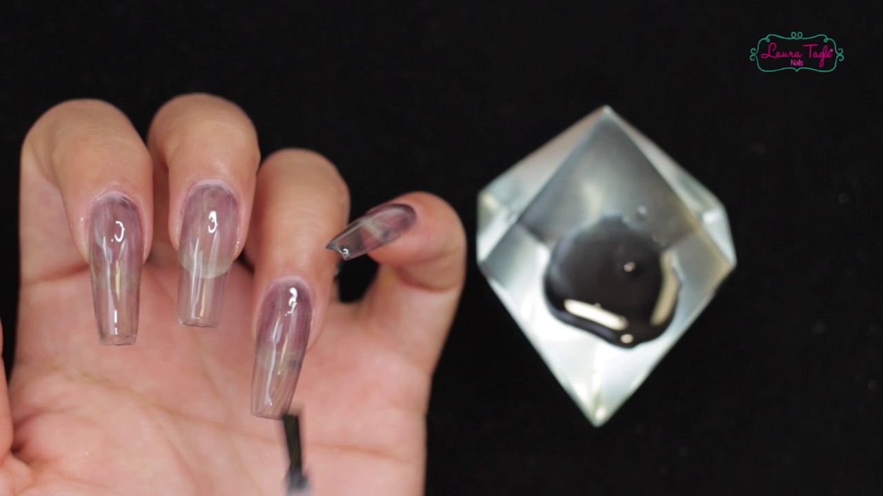 UÑAS Humo con PIXIE de SWAROVSKI. Me quedaron ReFeas #RecrealoLauraTagle
