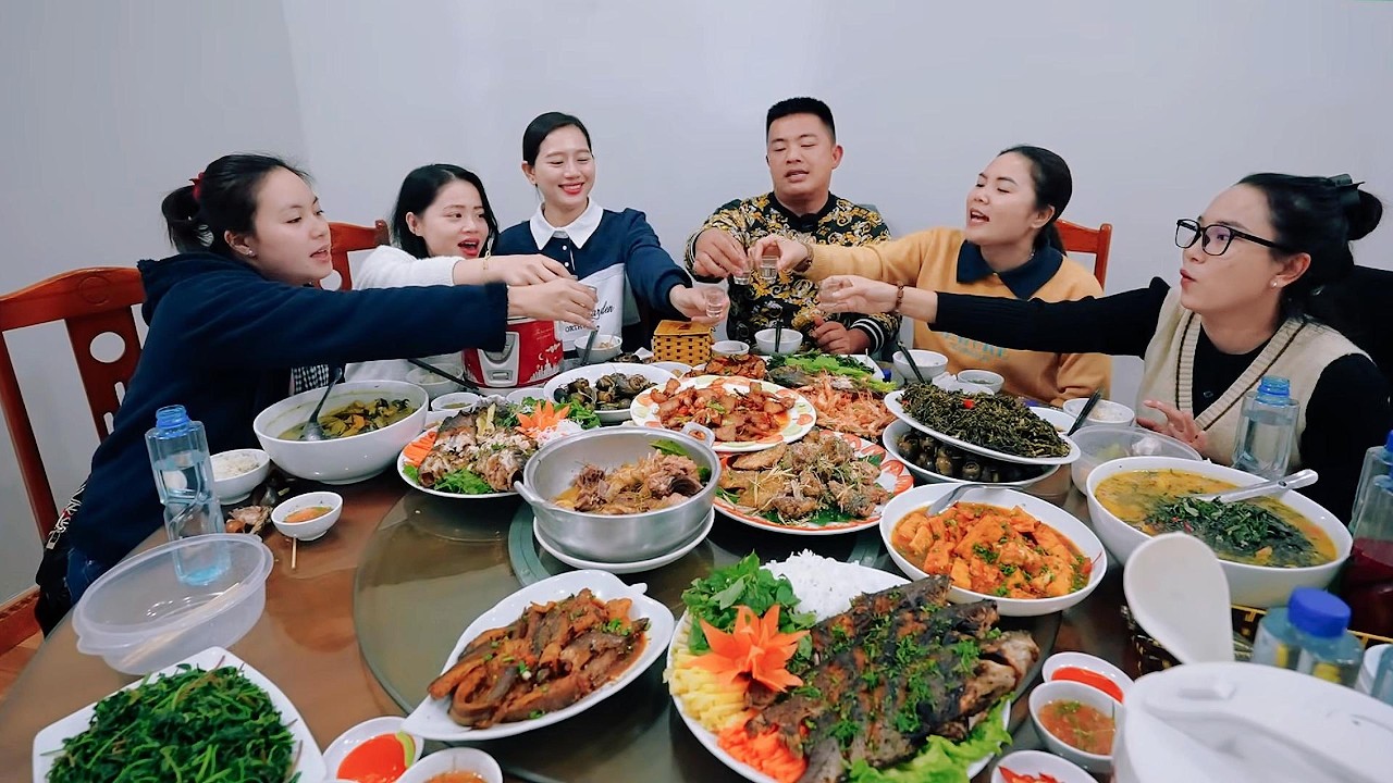 MỜI PHẠM DŨNG, ÁNH KUA, SONG HỶ & THÁI NHÀ BIỂN ĂN CƠM | TOÀN ĐẶC SẢN PHÚ THỌ | TUYÊN XINH GÁI