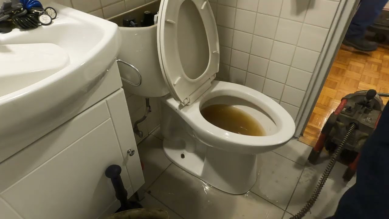 TUB AND TOILET PLUGGED