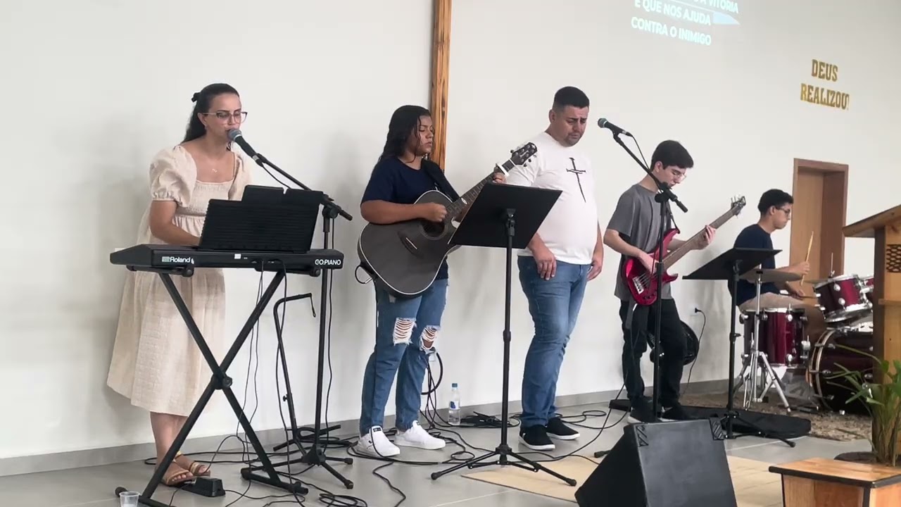 Grande é o Senhor | 15:02/36