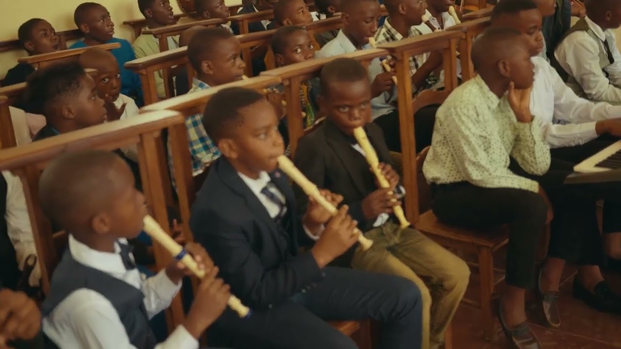 MESSE DE CLOTURE DE LA FORMATION MUSICALE AVEC MARIA CARMEN PETCU A BUKAVU RD CONGO