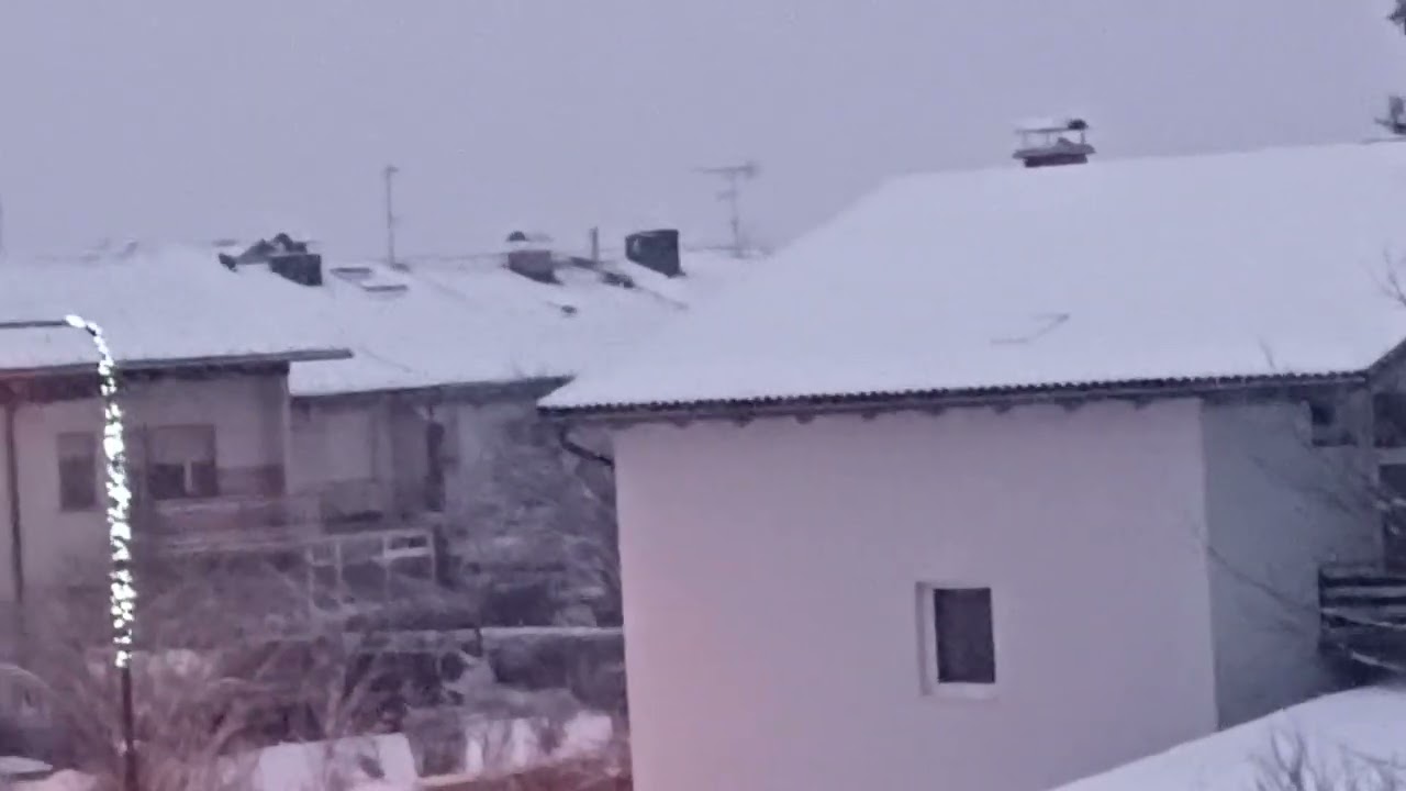 SNEŽI VSE BOLJ ❄️❄️❄️