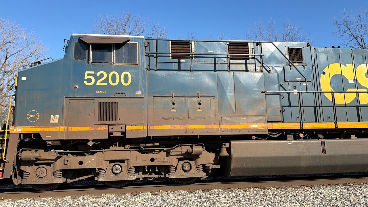 03/19/26 CSX Manifest Train & CSX Coal Train at Moler St in Columbus, OH