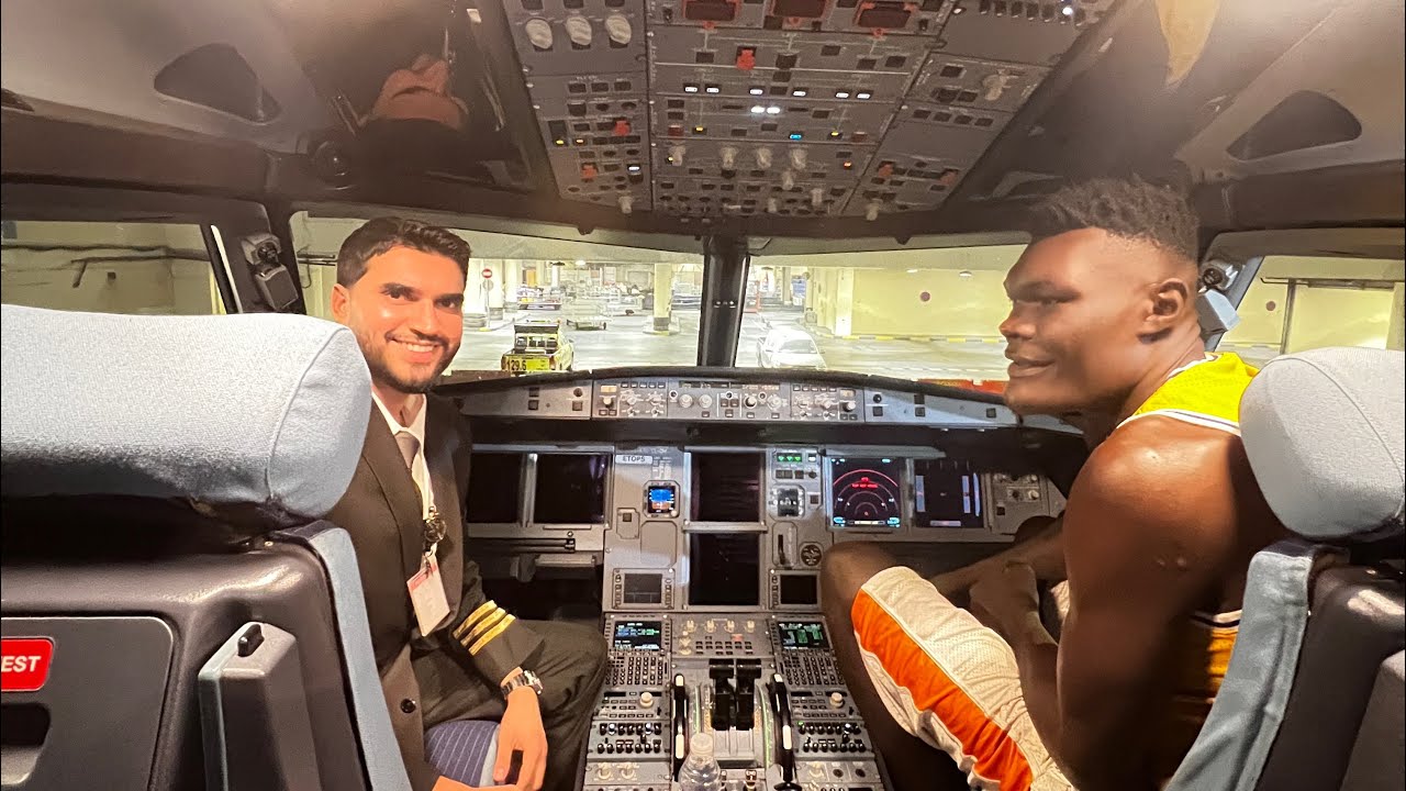 OMG!😳WATCH ME FLY A PLANE IN DUBAI!!