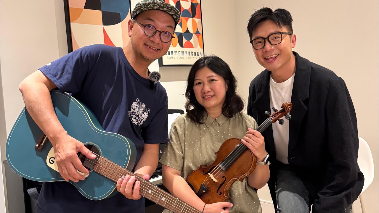 今晚9:30同來自英國著名音樂人  Janet Yung 吹水開LIVE 仲有冠軍級人馬Lawrence