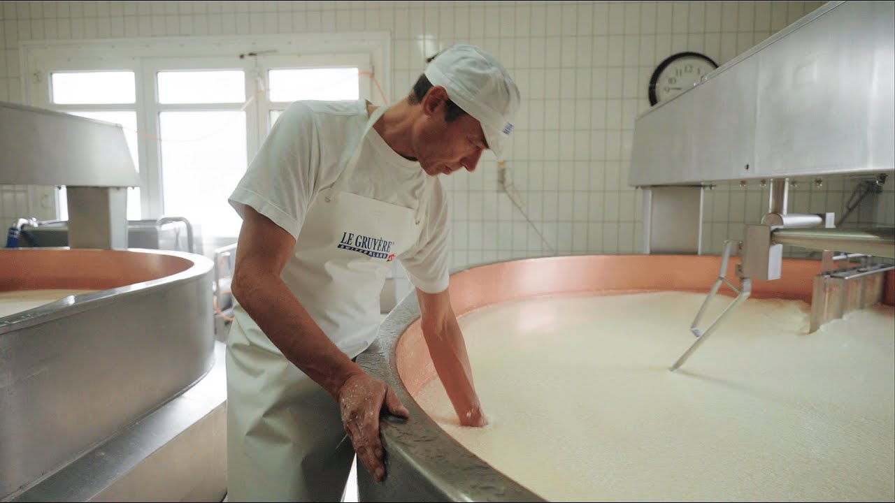La fabrication du Gruyère AOP