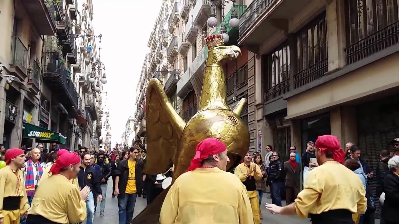 #SJO15 - L'Àliga de Tarragona i el Lleó de Barcelona a la Cercavila de Gegants i Bestiari. Bequetero