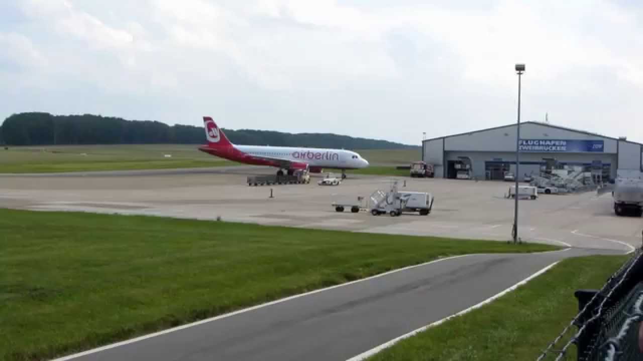 Viel Verkehr am Flughafen Zweibrücken ZQW