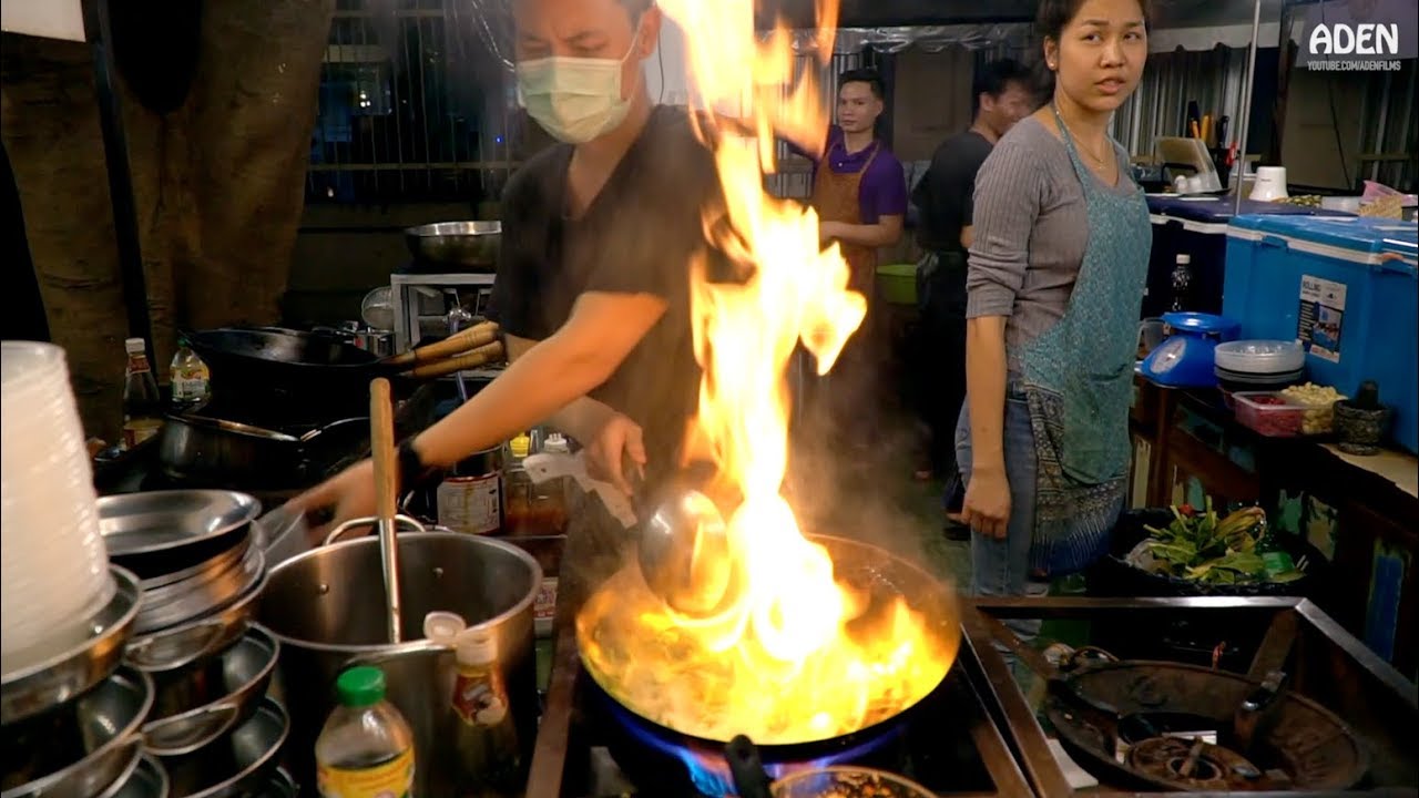 Bangkok Street Food - Pad Thai, Fried Morning Glory, Pad See Ew, Papaya Salad