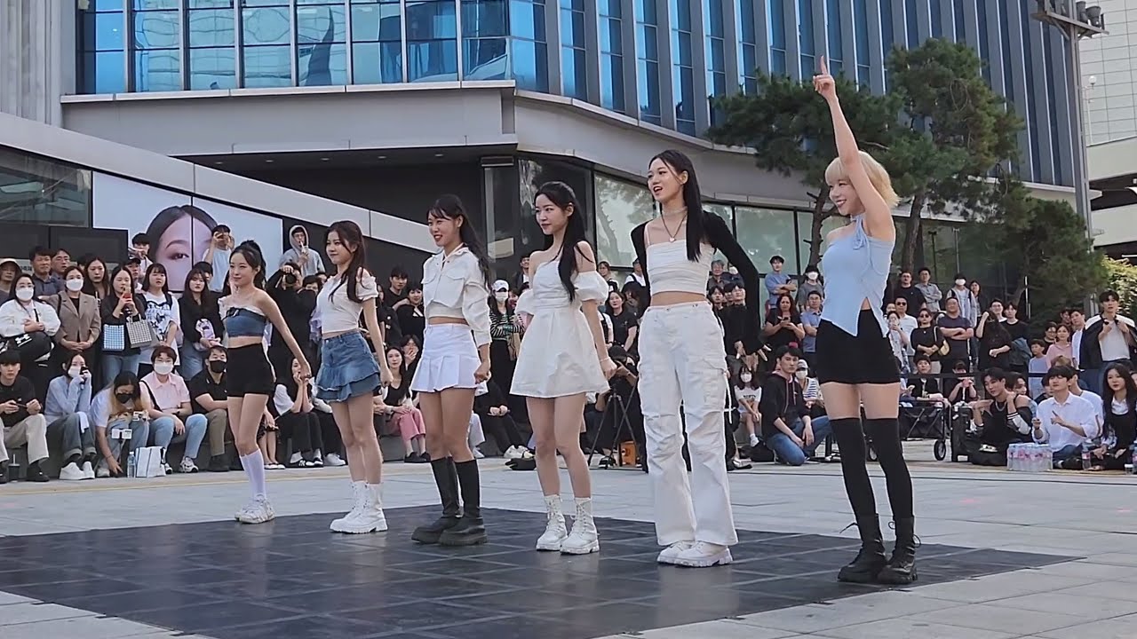 230923 ARTBEAT 아트비트 신촌스타광장 버스킹 스테이씨 (stayc) - 버블(bubble)