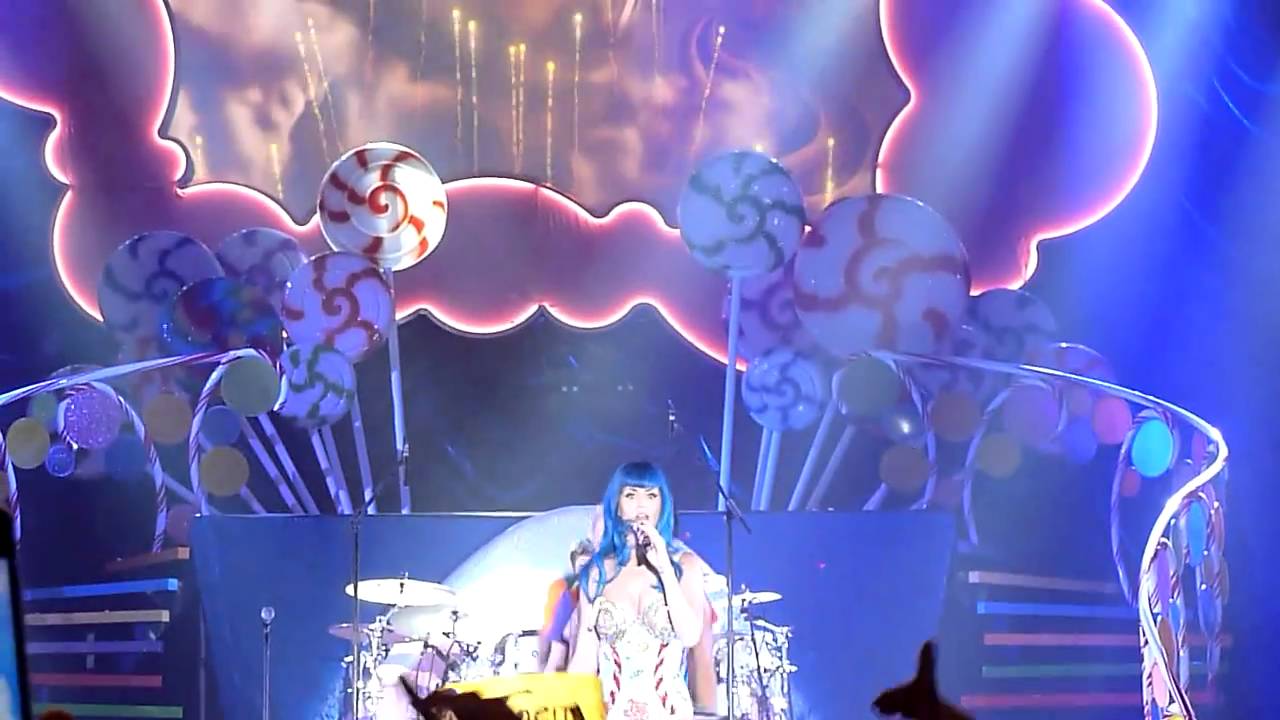 Katy Perry - Firework - Live Munich 2011 - HD