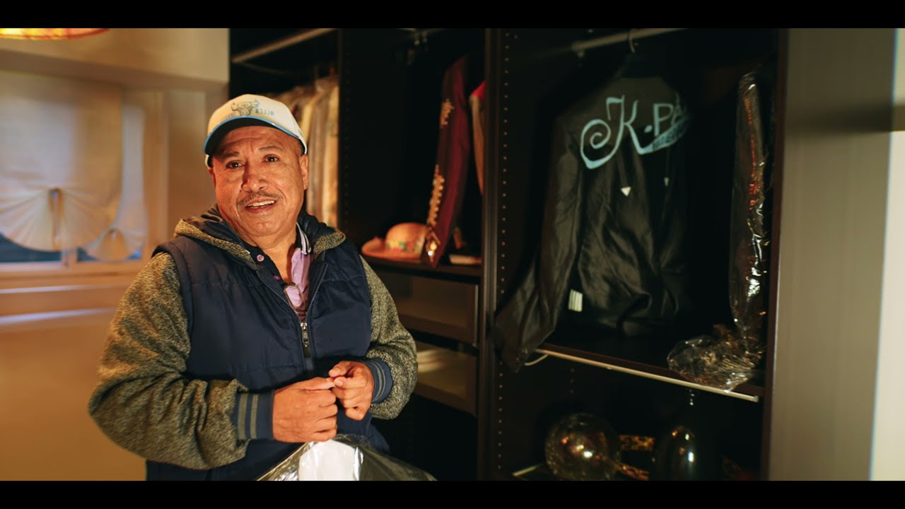 Rafael Solis Muestra Todos Los Trajes de K-PAZ!!! y Manda emotivo mensaje !!!!! Wow!