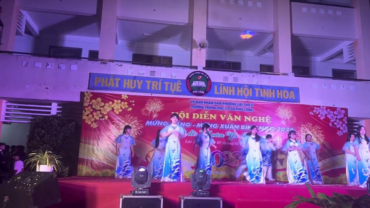 @ Trang Mèo Múa cuối năm cùng bạn học 9A8