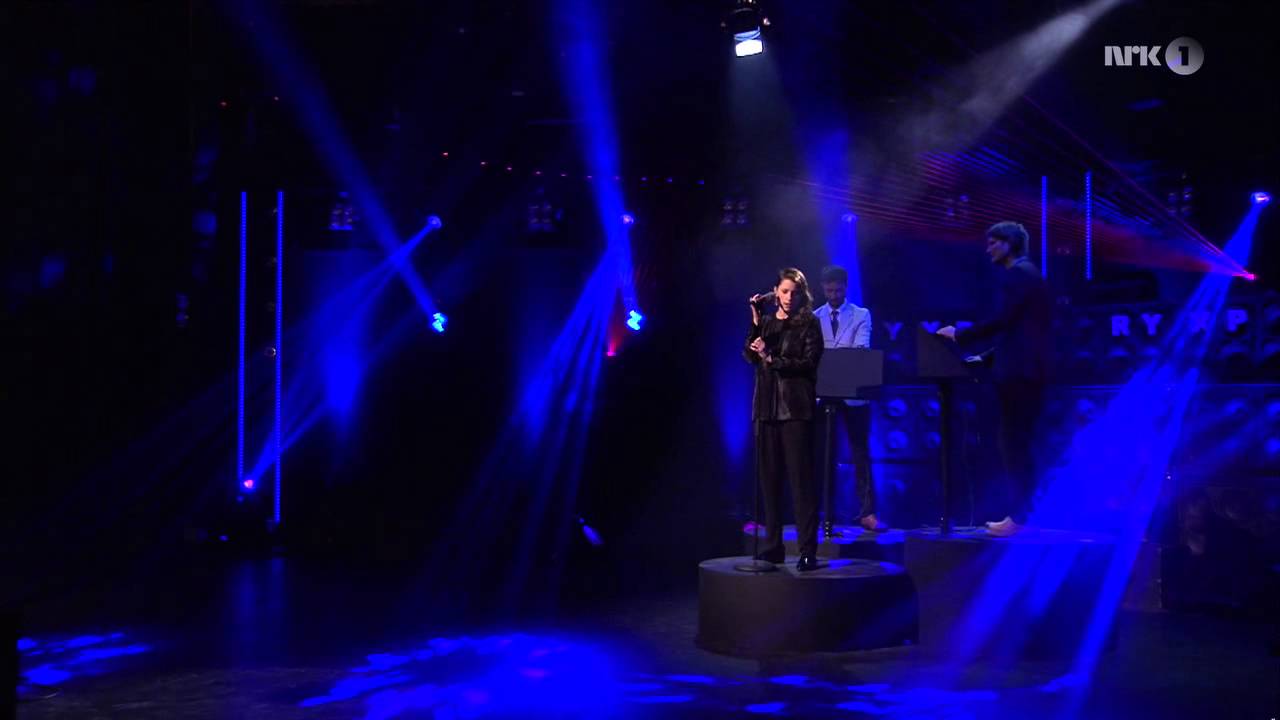 Royksopp feat Susanne Sundf&oslash;r - Running to the Sea - Live at Skavland