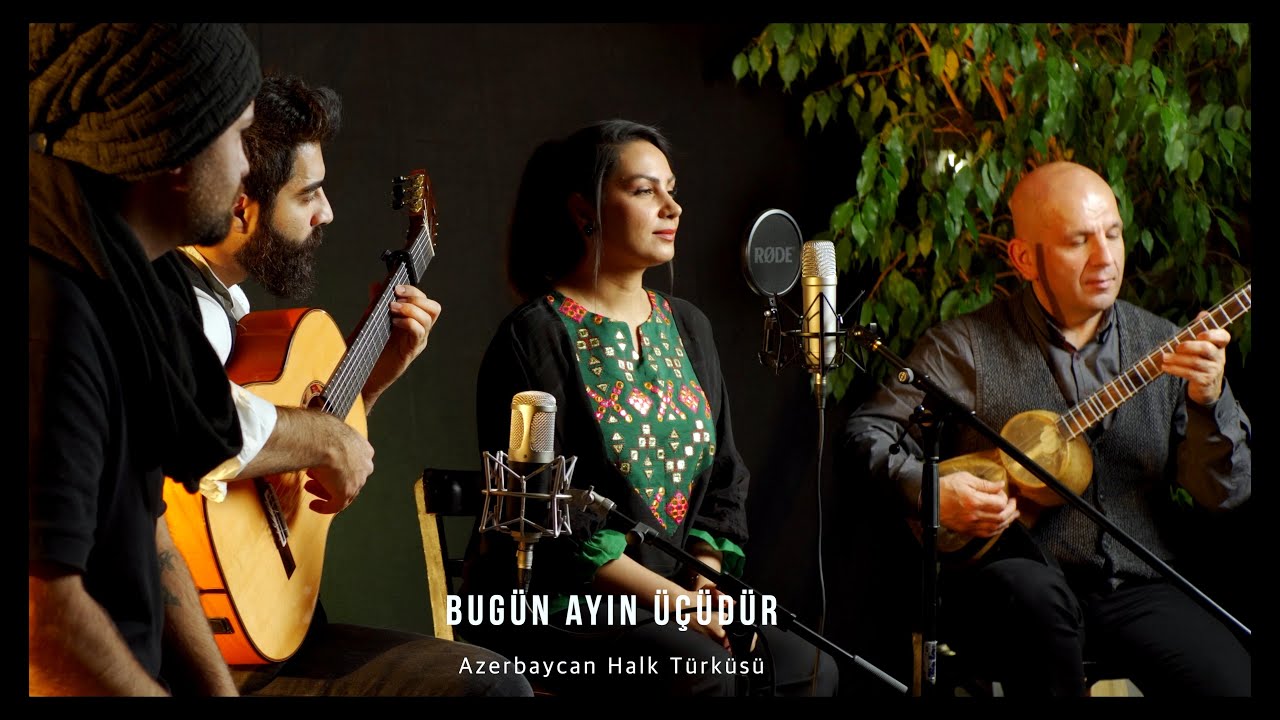 Bugün Ayın Üçüdür
