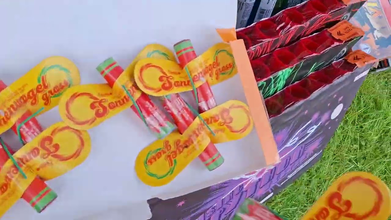Ilotulitteita Venetsialaisiin 2025 :^) Pyrokratia ja Suomenpyrotekniikka.