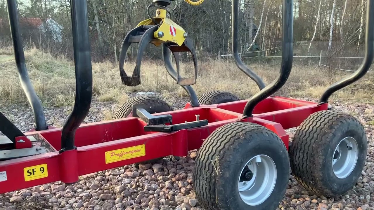 K&ouml;p Skogsvagn M&ouml;re SF9 med hydraulisk kran p&aring; Klaravik