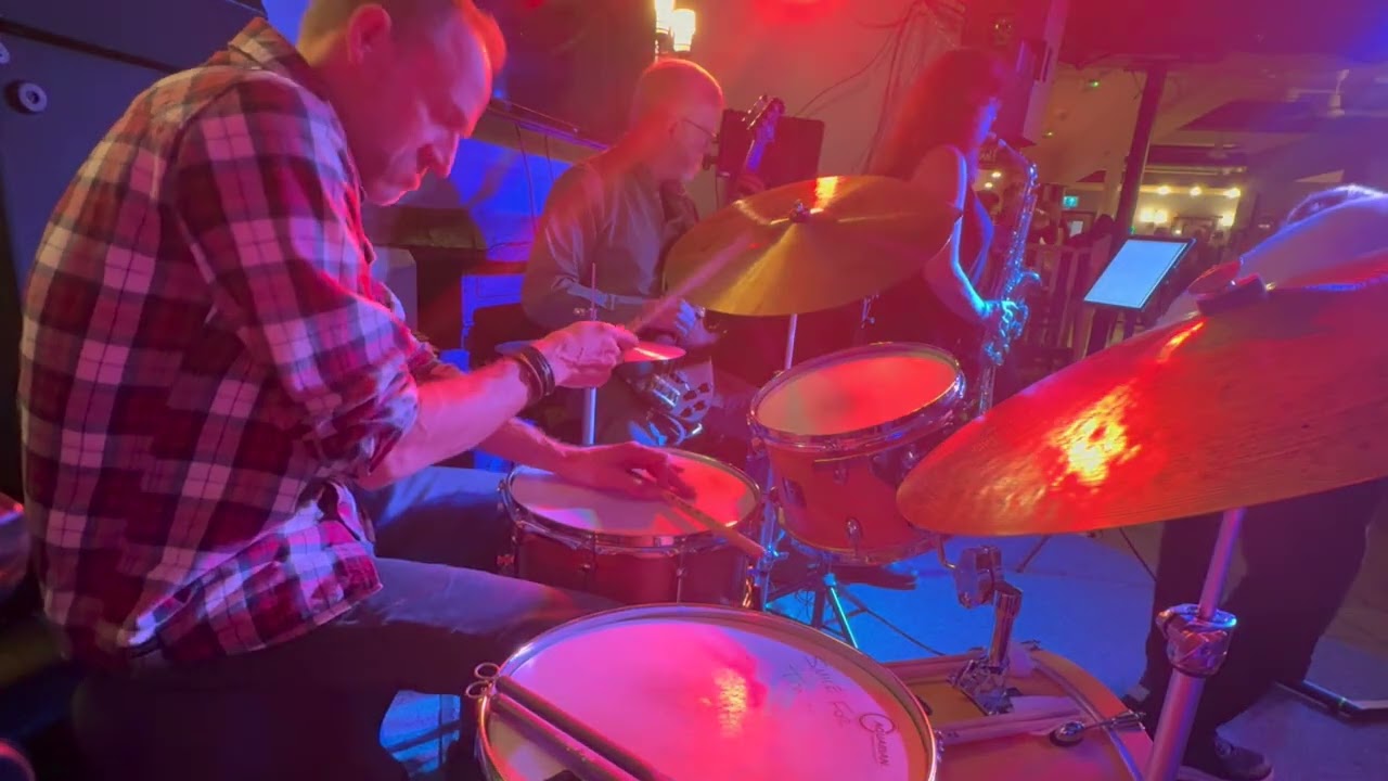 Drumming on the Jazz Standard Beatrice