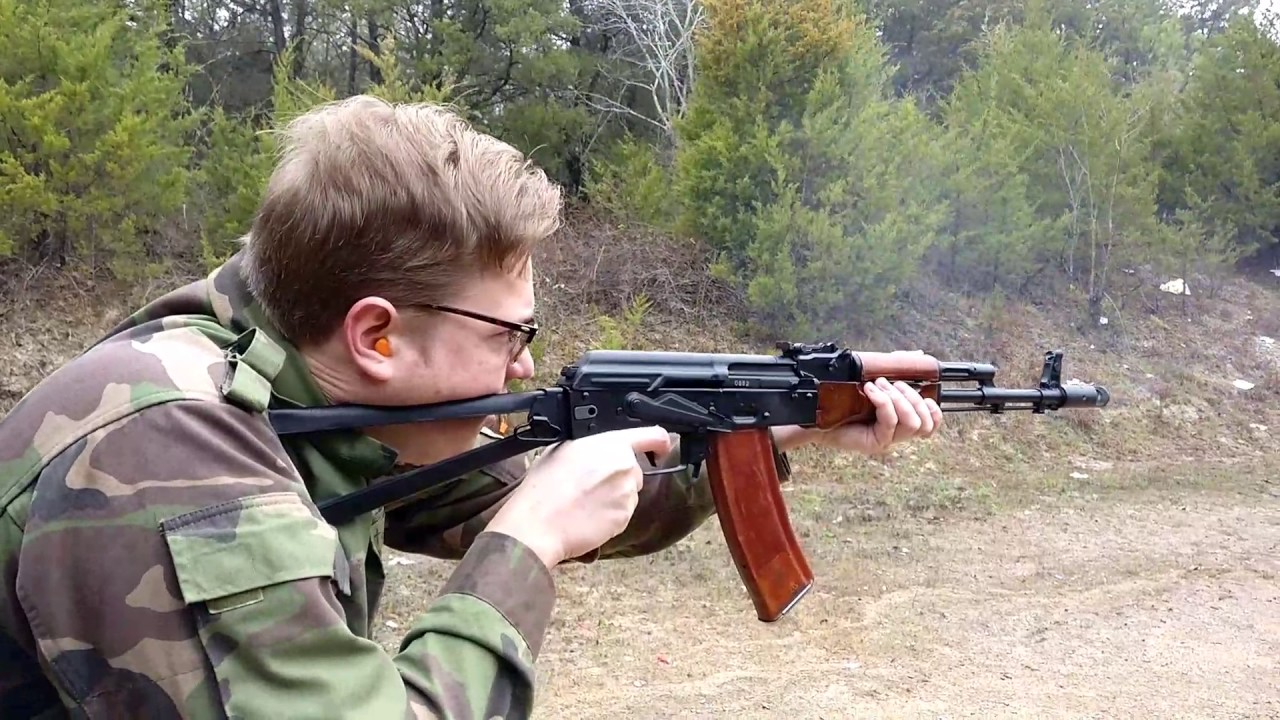 Arsenal SLR-104FR: Russian wood handguards, bakelite mag, and triangle stock