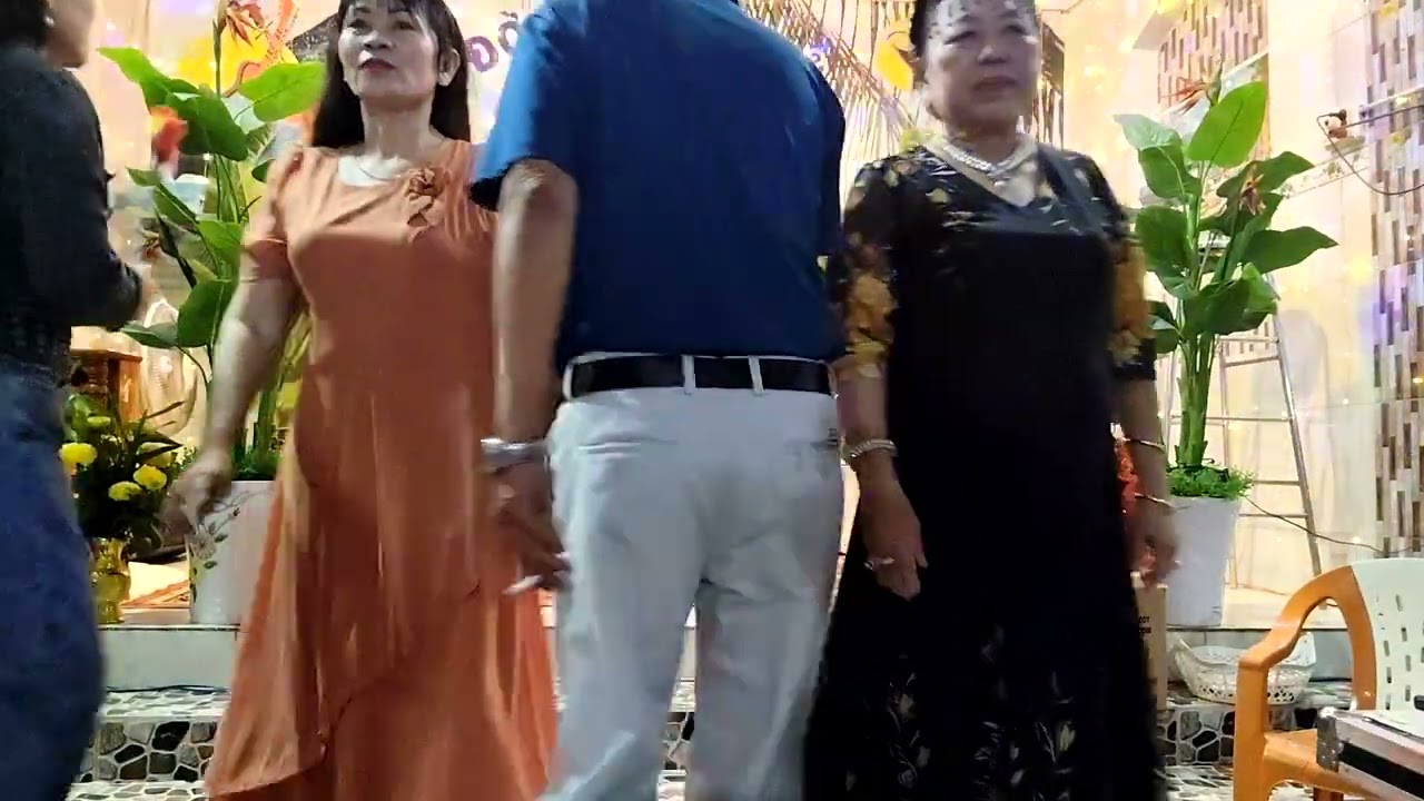 Thiên Phú..ck.. về đâu mái tóc người thương 