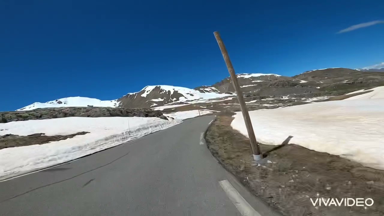 Street triple 660s A2 « descente du col de la bonette »