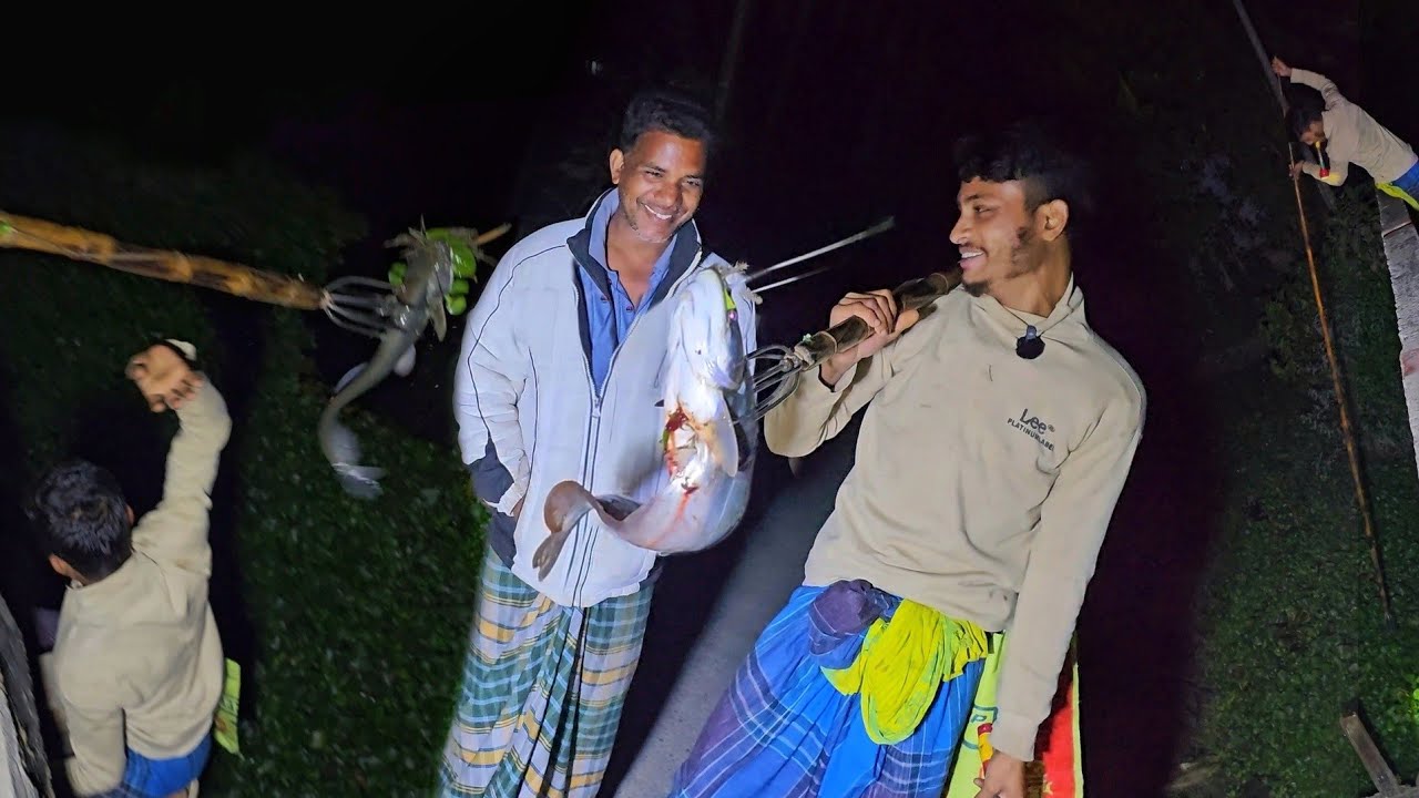টেঠা দিয়ে খালে বোয়াল মাছ শিকারে | Traditional fishing | সিজন ০৩ | পর্ব ০৩ | Mamun | Megh|