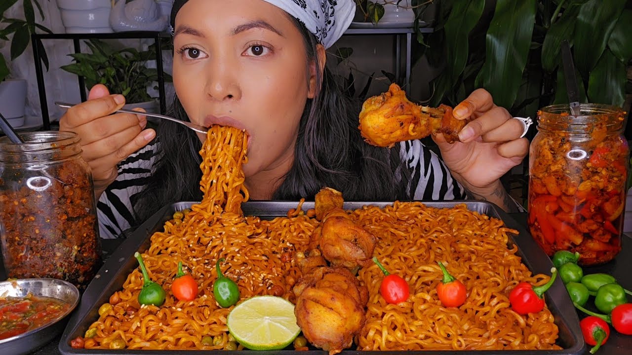 2x Noodles With Dallekhursani/Chicken Drumstick With Home Made Achar/Spicy Pork Achar/Mukbang 🥵 .