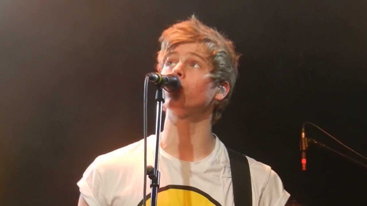 5 Seconds Of Summer - Voodoo Doll - 14/5/13