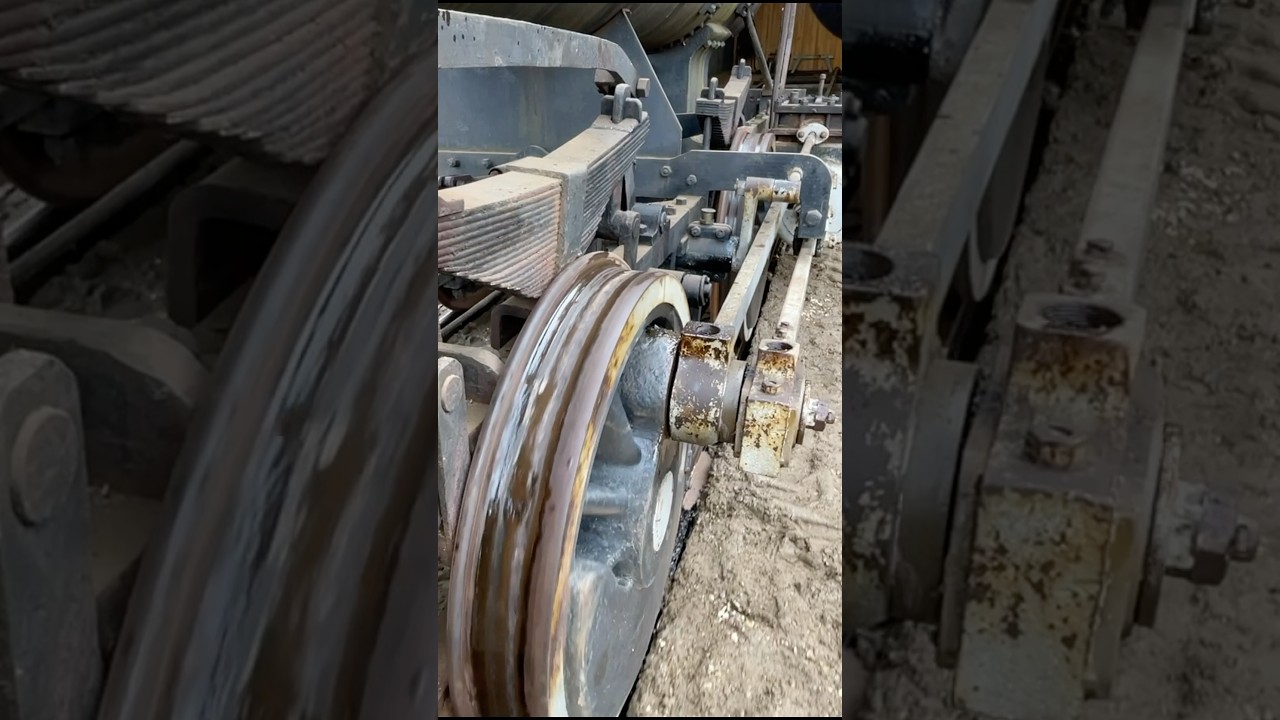 Making a Steam Locomotive Run on Air in Less Than 2 Minutes!