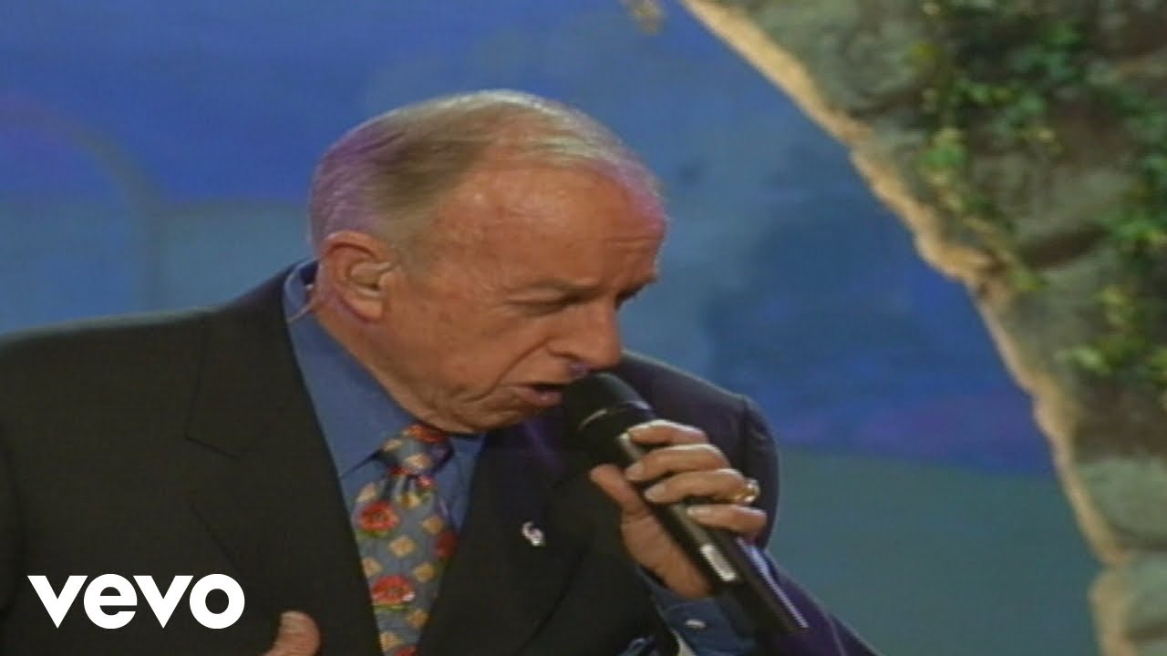 Bill & Gloria Gaither - This Ole House / When the Saints Go Marching in [Live] ft. The Cathedrals