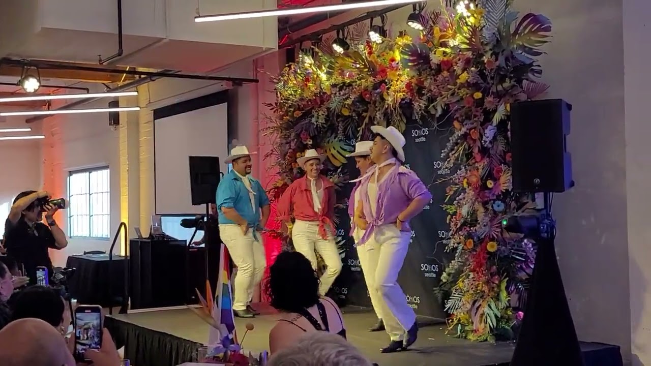 Danza Monarcas at Somos Gala Event