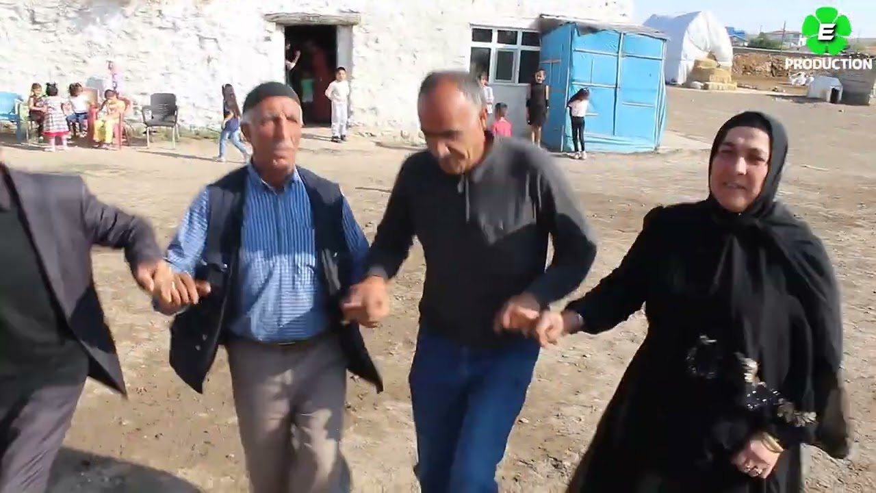 Kars Digor Kocaköy Köyü (BÜŞRA & YUNUS) çiftinin görkemli düğününde halaybaşı amcamızdan şov