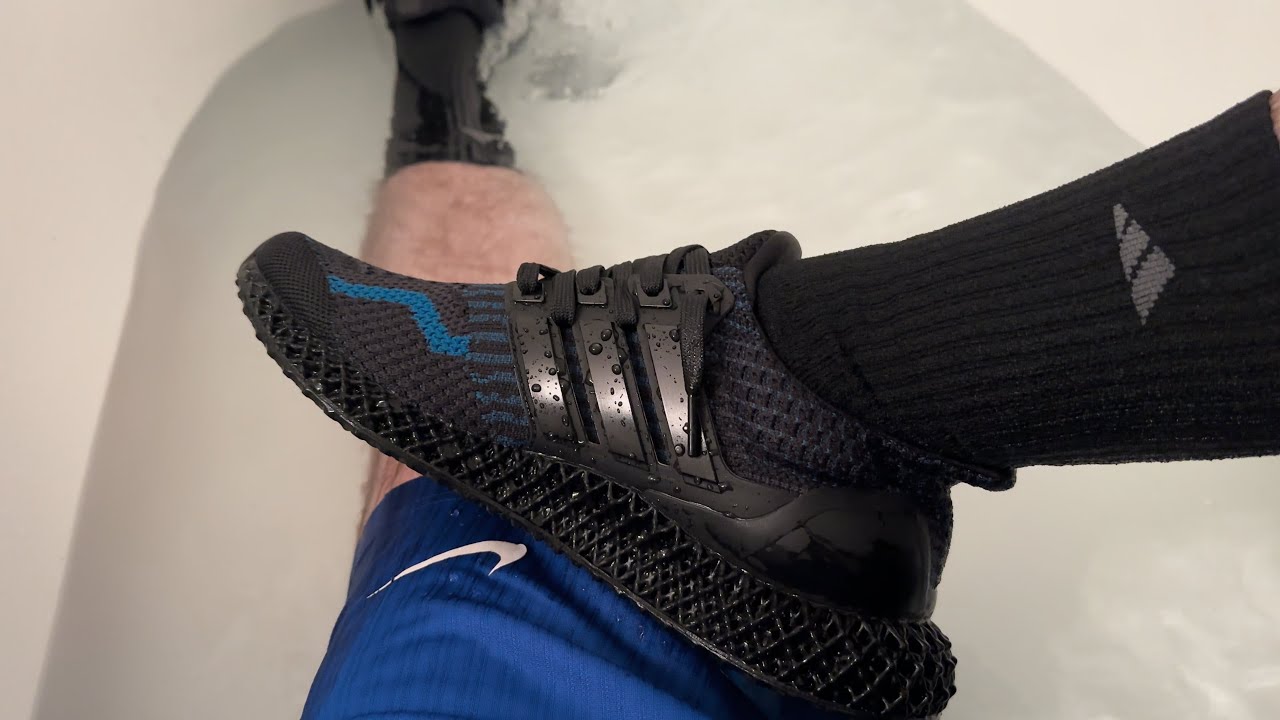 Brand New Adidas Ultra 4D 5.0 Running Shoes Get Soaking Wet in the Bath