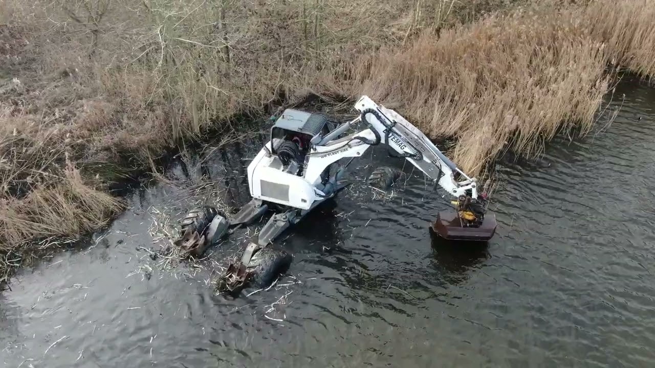 Reed removal with Spider at Priorslee Lake