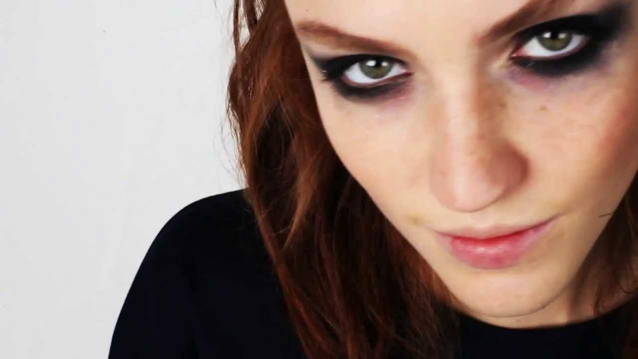 Cool Grunge Smokey Eye Makeup Tutorial
