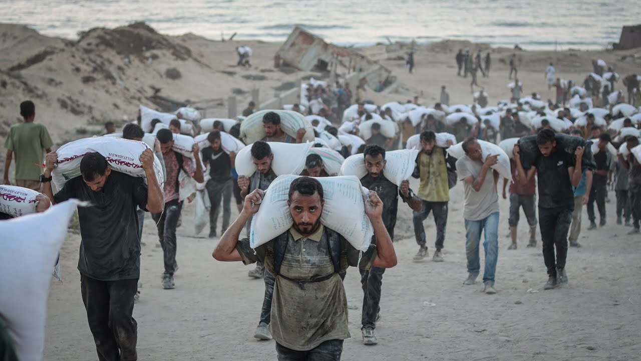 Israel claims the UN is failing to distribute aid into Gaza