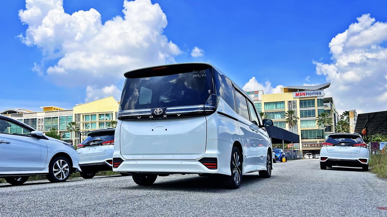Toyota Voxy 2.0 SZ 2022 #18668
