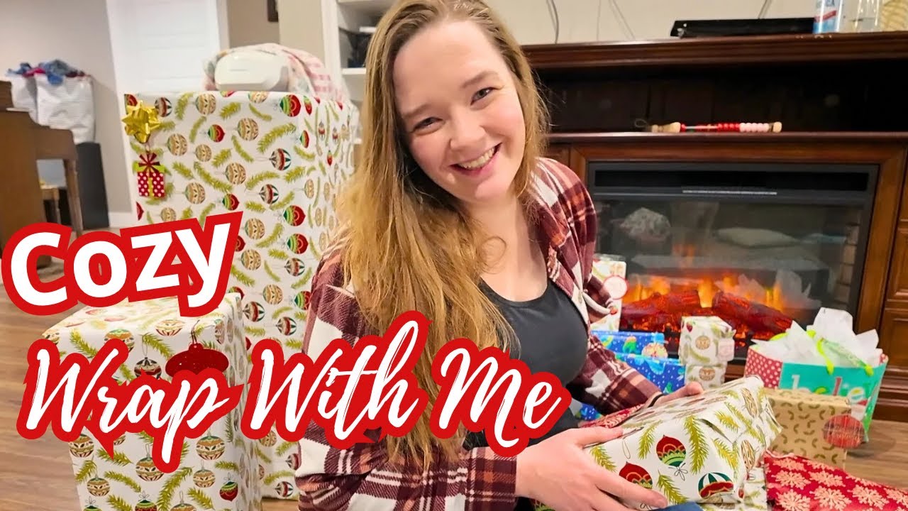 Let's Wrap Christmas Gifts Together | Cozy Holiday Vibes 🎁