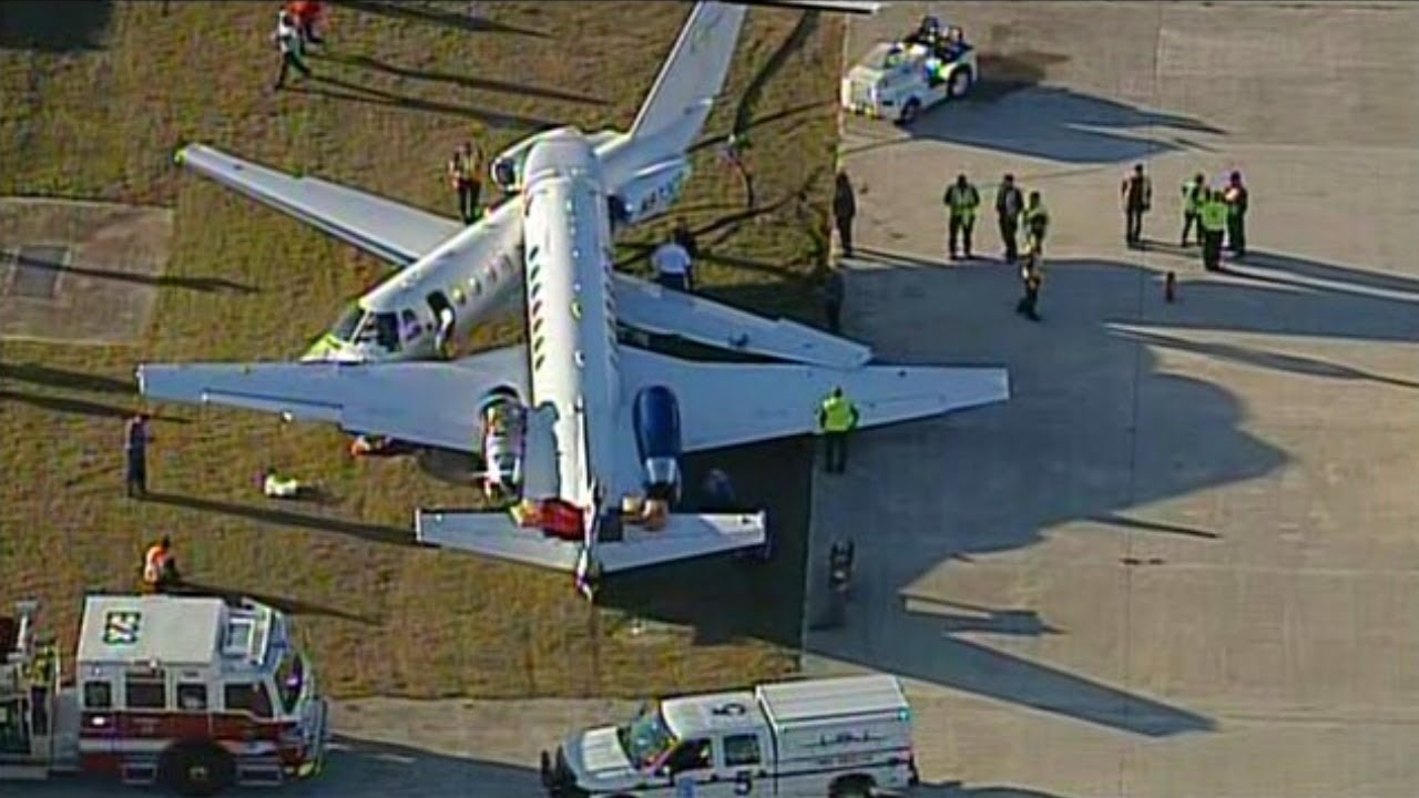 Planes Colliding On Ground