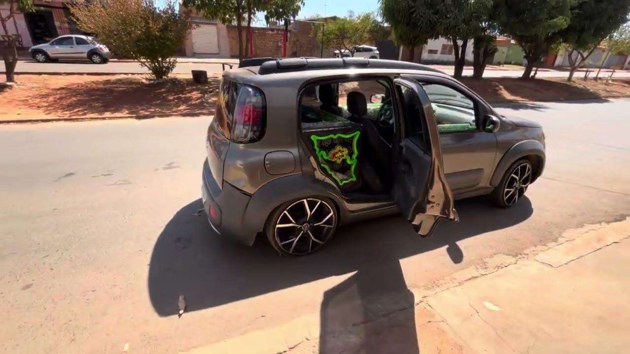 Gravei um carro o sargento da polícia entrou pro time do som automotivo 