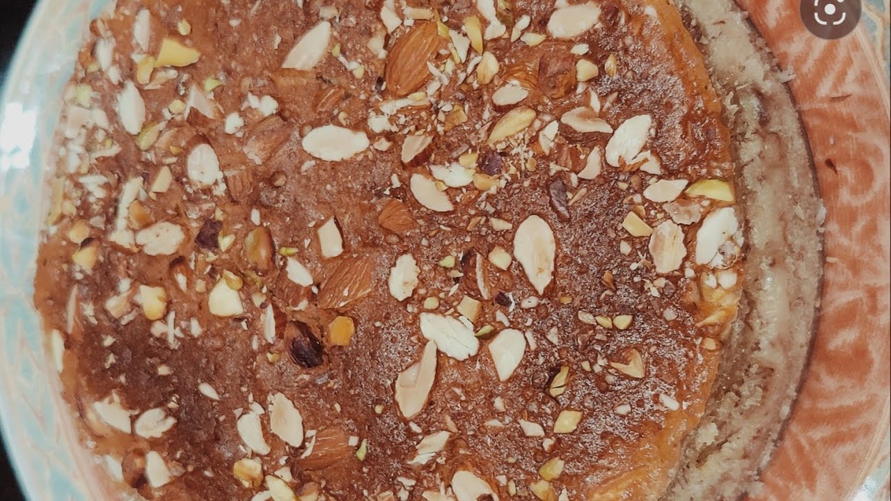 Banana Cake Recipe | Soft & Moist Cake | MahJabeen Kitchen