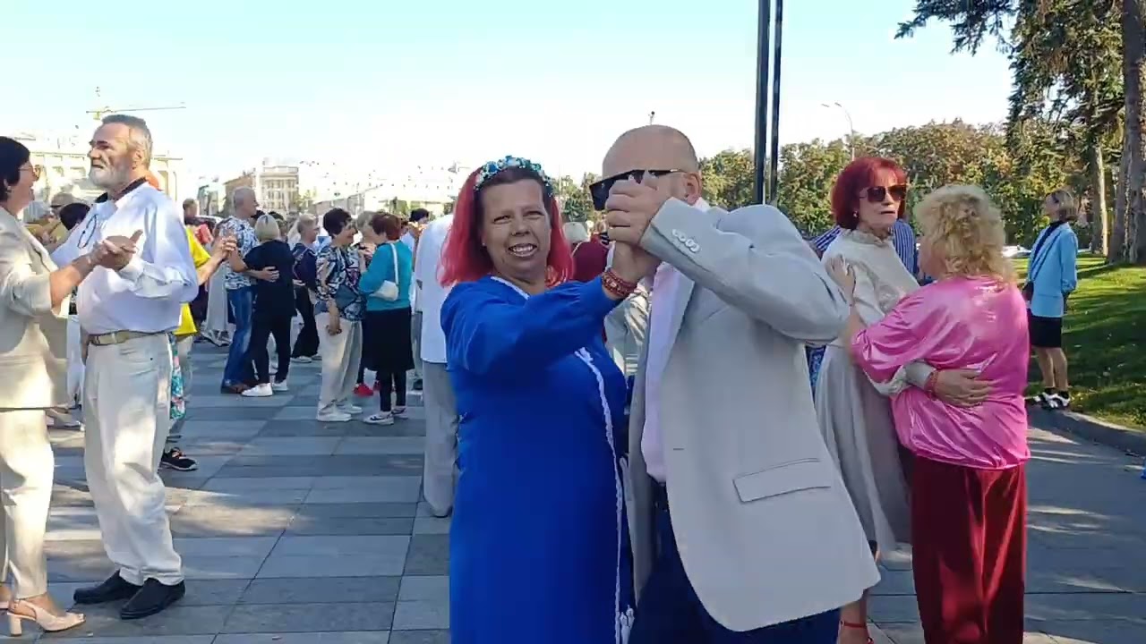 ОДИНОКАЯ ВЕТКА СИРЕНИ💜🌿 ТАНЦЫ💜🌿 ХАРЬКОВ 07.09.2025