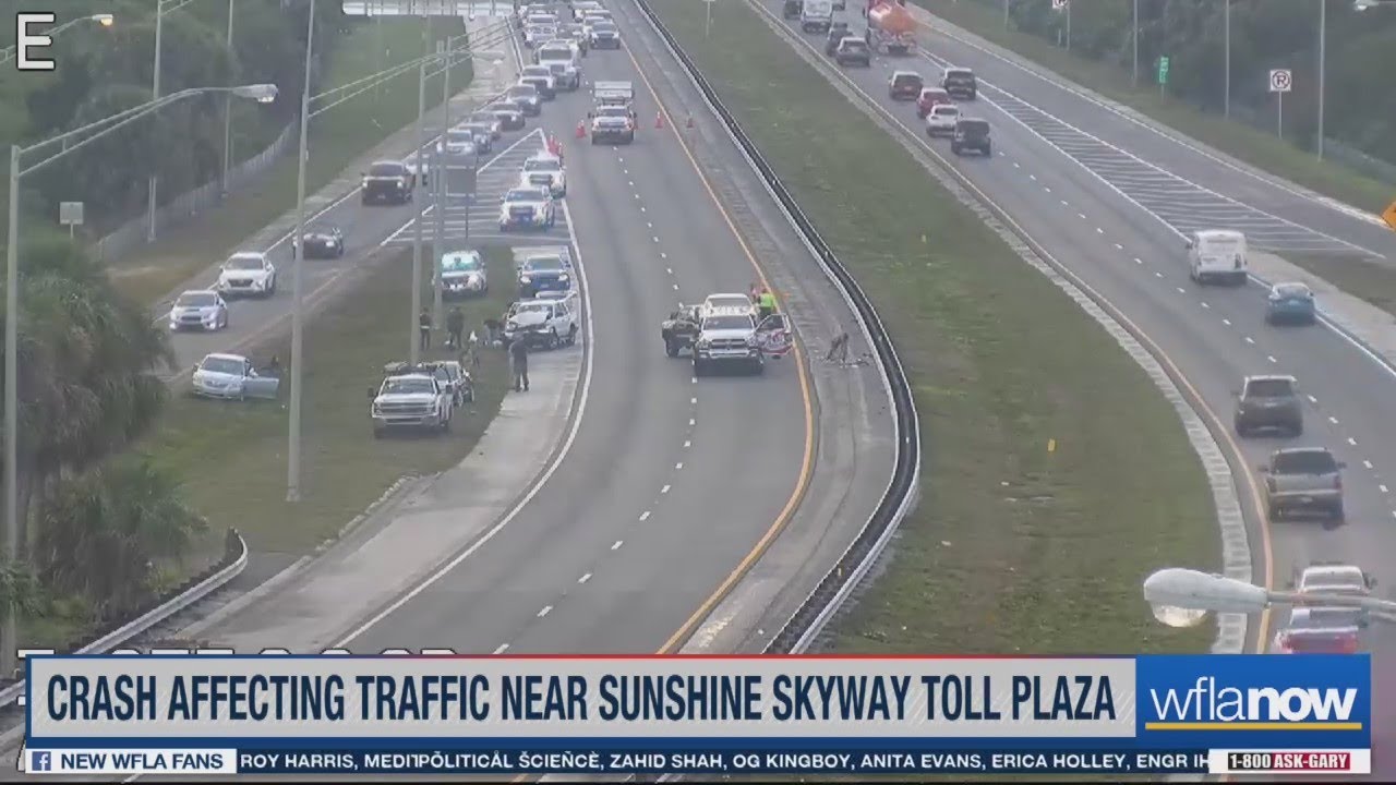 Crash affecting traffic near Sunshine Skyway toll plaza