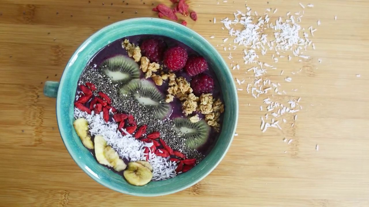 Acai Bowl - gesundes Fr&uuml;hst&uuml;ck in unter 5min | Let's Cook